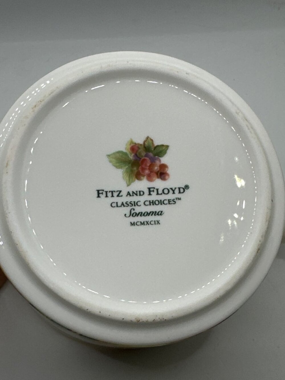 Retired Fitz and Floyd Sonoma Gravy Boat 12 oz Creamer Pitcher Grape Leaf Motif - Picture 9 of 15
